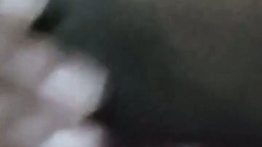 Close up selfie video of desi bhabhi showing nude body