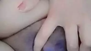 Round big boobs bhabhi pussy masturbation