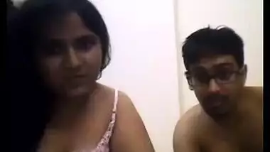 Bhabhi cheated her hubby and playing with devar