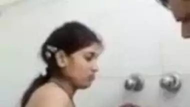 Sexy hot Indian girlfriend ki seal todte hue