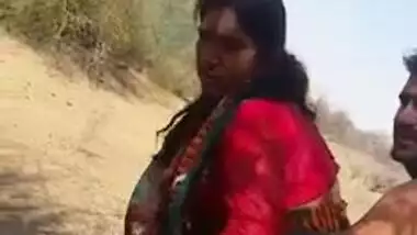 Indian bhabhi fucked outdoor