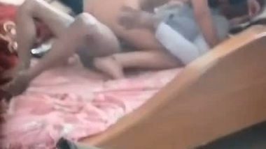 College girlfriend fucking in friend home viral MMS