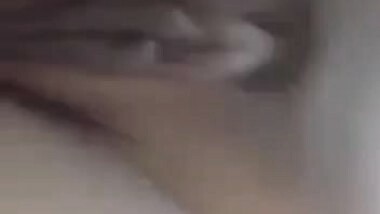 Sexy paki Girl Shows Her Boobs and pussy