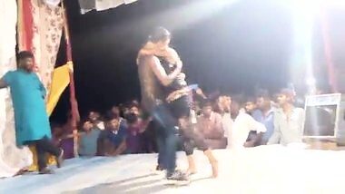 Hot Arkestra Wet Dance Boob Press