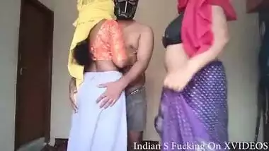 Desi aunty's group XXX sex, banned on xvideos