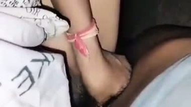 Sex MMS of a GF talking on a call and riding on a dick