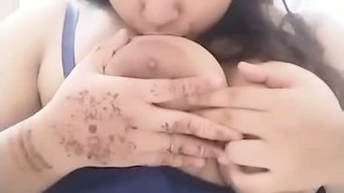 Mallu hot Malappuram hijab showing viral huge boobs