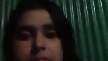 Tamil young college babe pressing her boobs