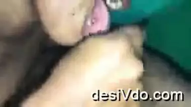 Indian Village Girl Sucks Deepthroat Cumshot