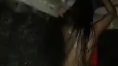 Exclusive- Sexy Indian Girl Record Bathing Clip For Lover