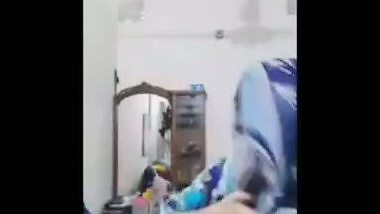 Bengali girl small boobs show on video call