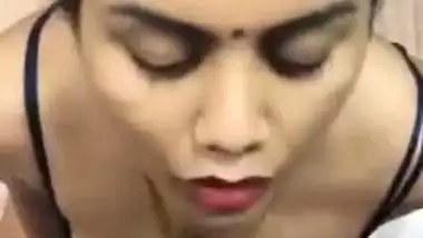 Sexy Kani Bhabhi Gives Blowjob To Her Demanding Lover