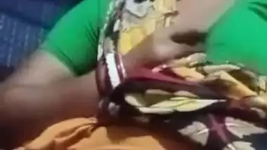Unsatisfied horny Bengali Bhabhi fingering