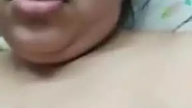 Hot Indian Model Shows Boobs On Tango Show