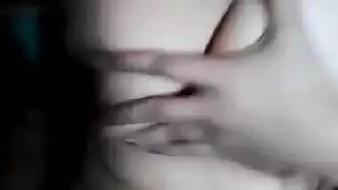 Desi Bhabhi Fingering her Pussy