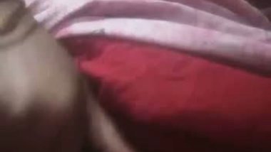 Viral Indian wife with big boobs playing naughty