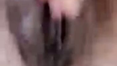 Desi girl showing boobs and pussy in washroom