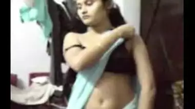 Pleasing A Sexy Indian Babe