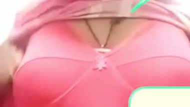 Cheating chubby wife topless viral video calling lover