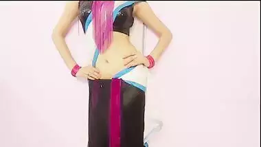 young girl teaching how to wear saree 1
