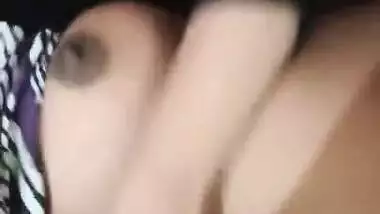 indian babe playing enjoying with her boob