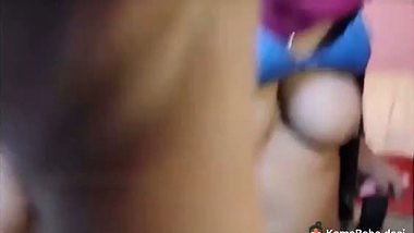 Chubby Karachi girl goes naked on webcam in Pakistani sex