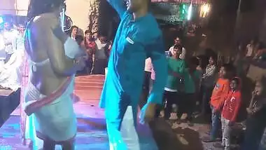 Arkestra Bhojpuri Dance 2020 Super Hot Open Dance Full Hot Sexy HD Dance Ayega Maza Barsat Ka