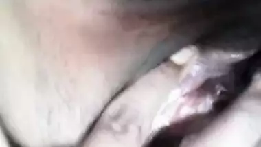 cute desi teen show her pussy and tits