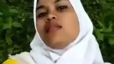 Muslim girl outdoor sex MMS movie scandal