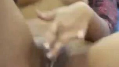 Horny indian rubbing her pussy 