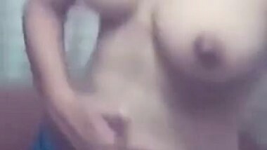 Hot selfie video of a Bhojpuri college girl