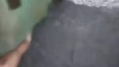 Amritsar lady gives a blowjob to her lover in Punjabi sex