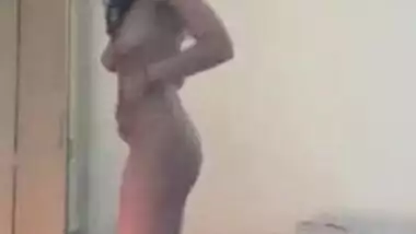 Mumbai sexy girl undressing video for lover