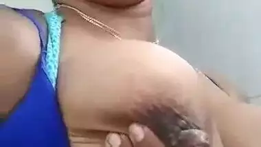 Big boobs Desi wife milking on cam