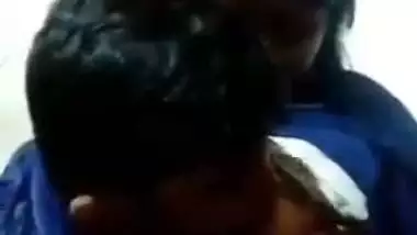 Pervert sucks cousin sister’s juicy boobs in desi mms