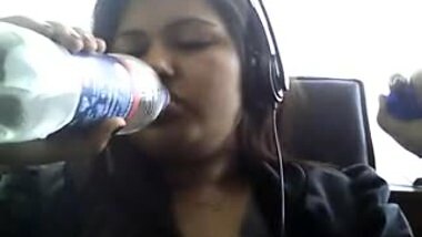 Bored Desi chubby on webcam plays with her boobie