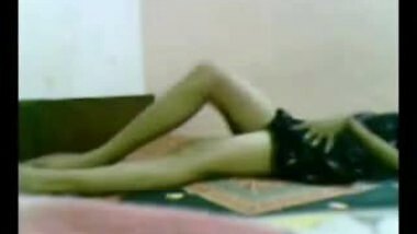 Indian girl getting nude on the cam for her boyfriend