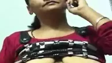 indian bhabhi naked with bigtits giving her man blowjob in indian sex videos mms