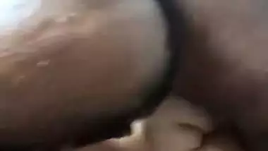 Bald head guy pussy licking aunty sex viral MMS