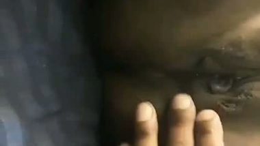Aunty naked blowjob in viral Tamil sex video