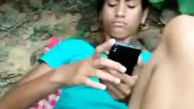 Indian village school girl bushy pussy show outdoors