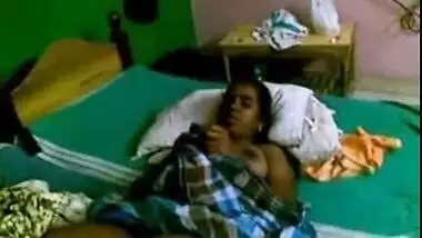 Indian Aunty expose her Nude Body on bed to BF