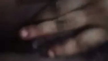 Indian girlfriend pussy pic and nude viral clip