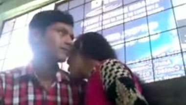 22 college lovers boob pressing and smooch kissing selfie