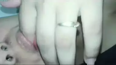 Chunky abode wife finger fuck her pussy and tastes her cum