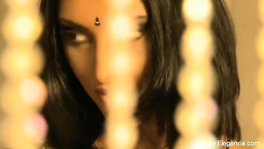 Intense Journey Into Erotic India