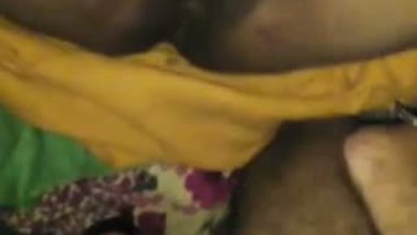 Gadchiroli aunty in saree sucking cock and spreading