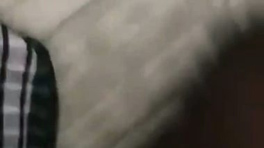 Srilankan girl outdoor sex with boyfriend after boob feed