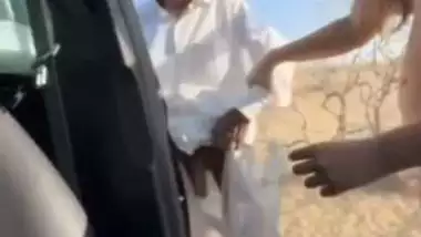 Rajasthani tau viral sex video with nude desi girl in car