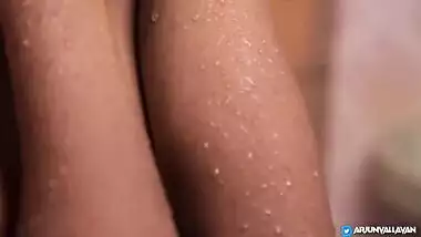 Sexy Indian nude bath video